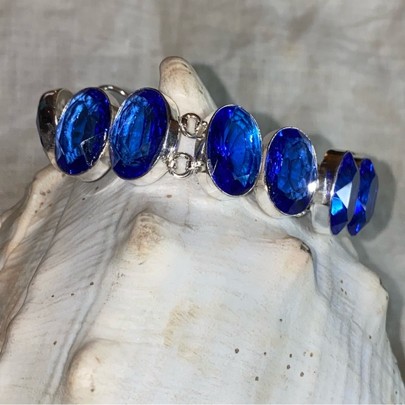 Sparkly London Blue Topaz multi-gem handcrafted Bracelet - Picture 5 of 11